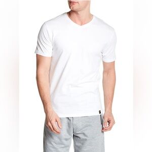 Tailored Recreation Men’s Shirt Size XL V-Neck White Simple Tee